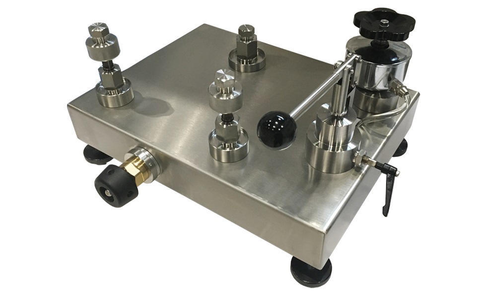 压力校验台.jpg 压力校验台.jpg